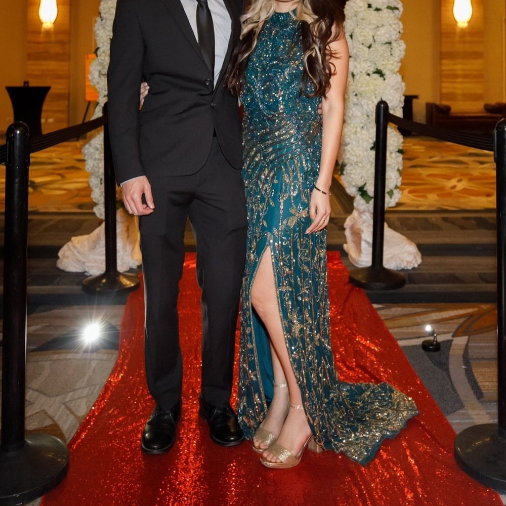 Sherri Hill dress perfect for prom formal event